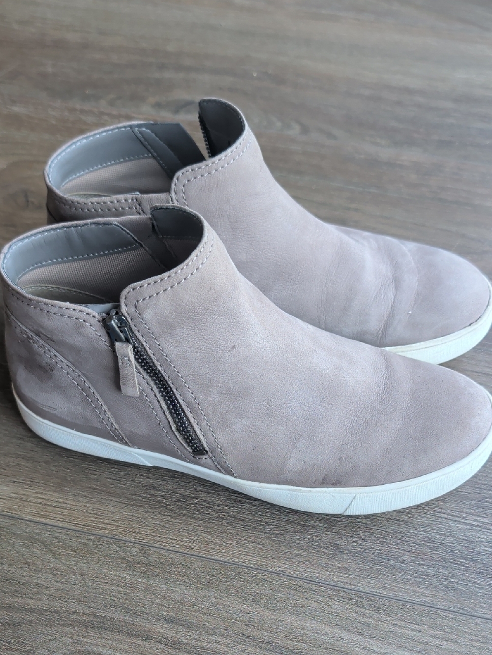 Naturalizer Taupe Leather Zip Ankle Sneaker
